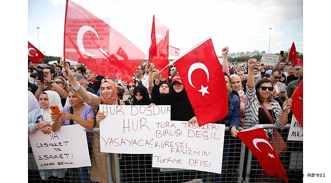 Aşı karşıtlarından Mesafesiz Miting