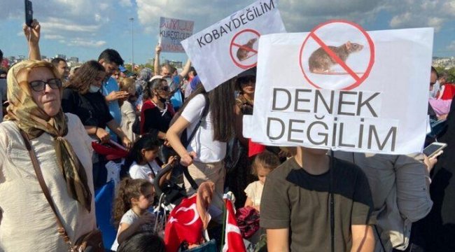 İstanbul'da Toplanan Aşı Karşıtlarından 'Seçim' Tehdidi